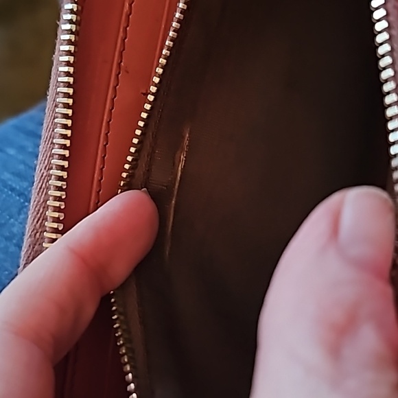 Miu Miu zip around long wallet - Picture 10 of 11